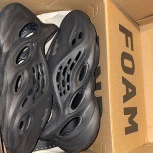 Yeezy  Foam Runner